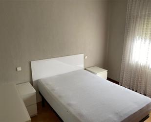 Dormitori de Pis de lloguer en  Madrid Capital amb Calefacció, Parquet i Terrassa