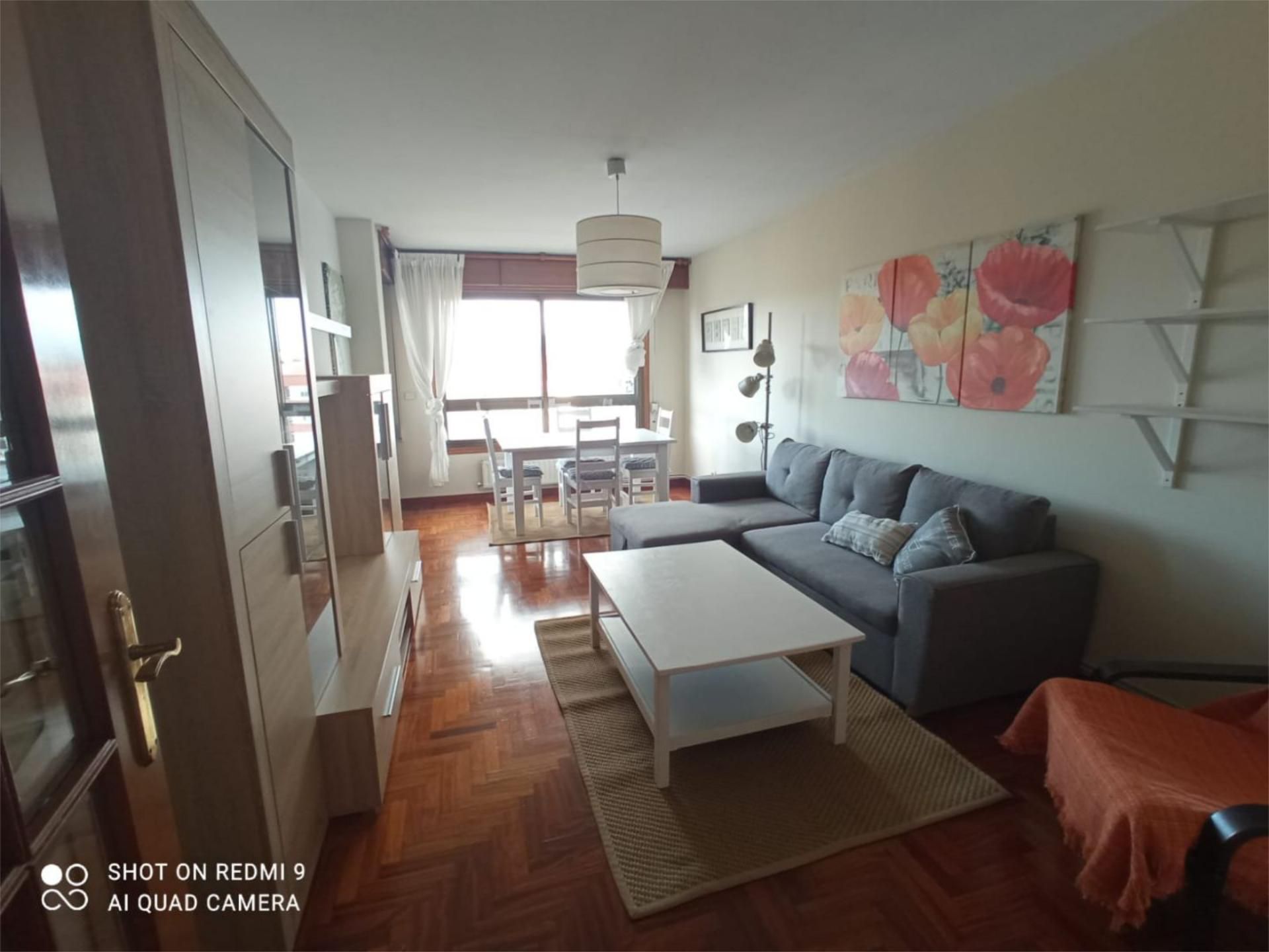 Living room of Flat to rent in Vigo   with Balcony