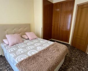 Flat to share in Carrer de Sant Vicent Màrtir, 219, La Raïosa