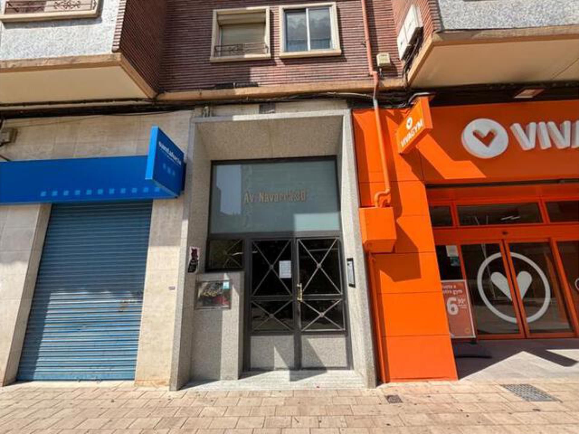 Vista exterior de Casa o xalet en venda en  Zaragoza Capital amb Calefacció, Terrassa i Traster