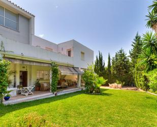 Jardí de Casa o xalet en venda en Marbella amb Terrassa, Piscina i Balcó
