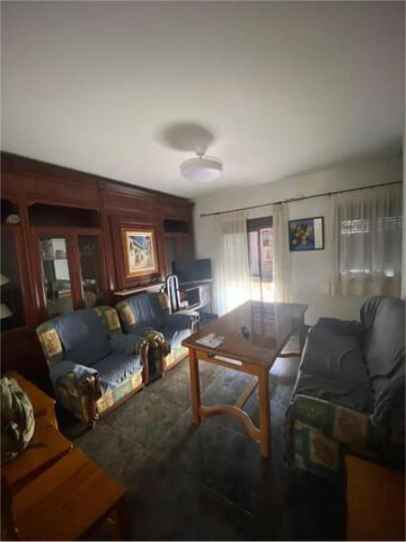 Sala d'estar de Casa o xalet per a compartir en  Córdoba Capital amb Terrassa