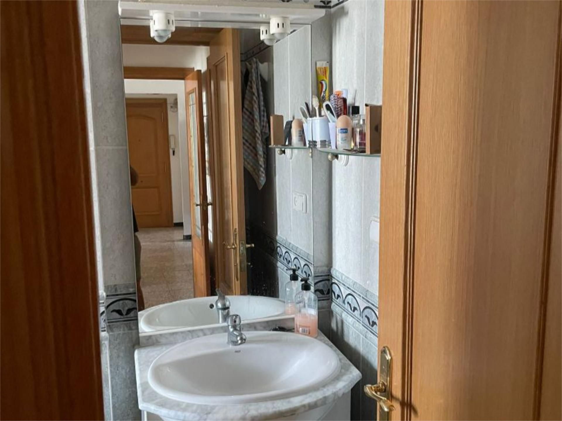Bathroom of Flat for sale in Alzira  with Furnished and Balcony