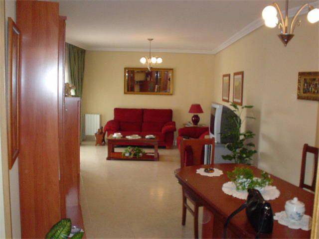 Piso en Alquiler en Avenida Jaime Chicharro, 152 en Playa