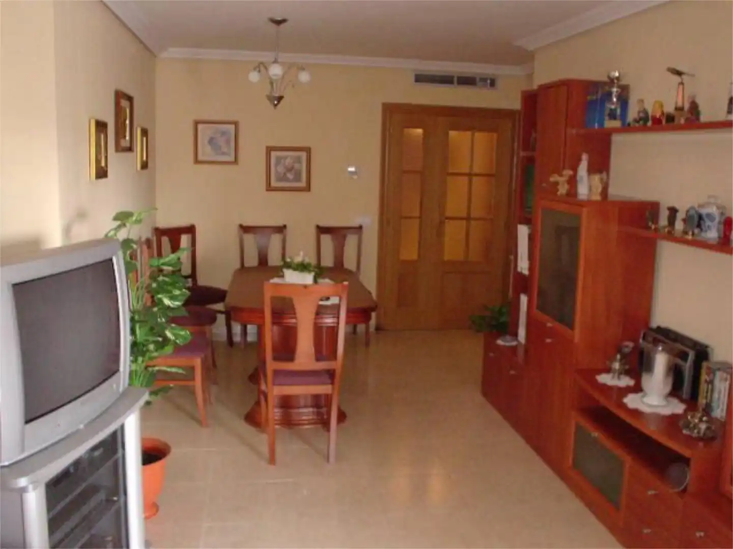 Flat for rent in Avenida Jaime Chicharro, 152, Playa Dining room of Flat for rent in Burriana / Borriana with Terrace, Furnished and Video intercom