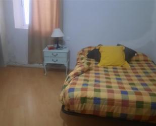 Bedroom of Flat for sale in Padiernos