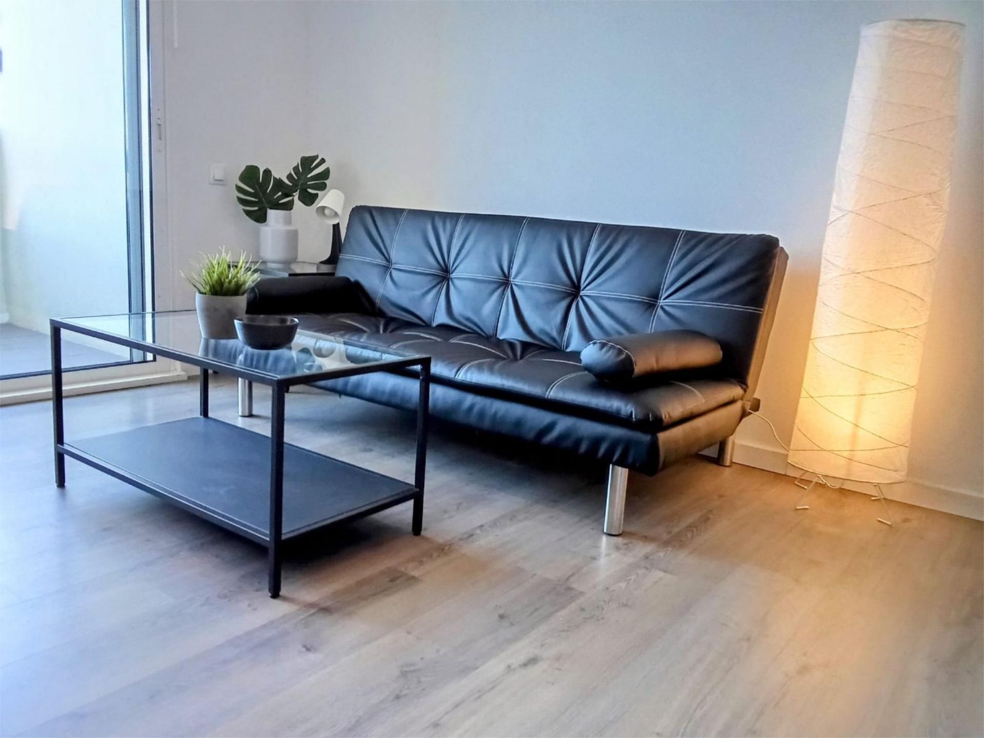 Living room of Flat for sale in Marbella  with Air Conditioner, Terrace and Swimming Pool