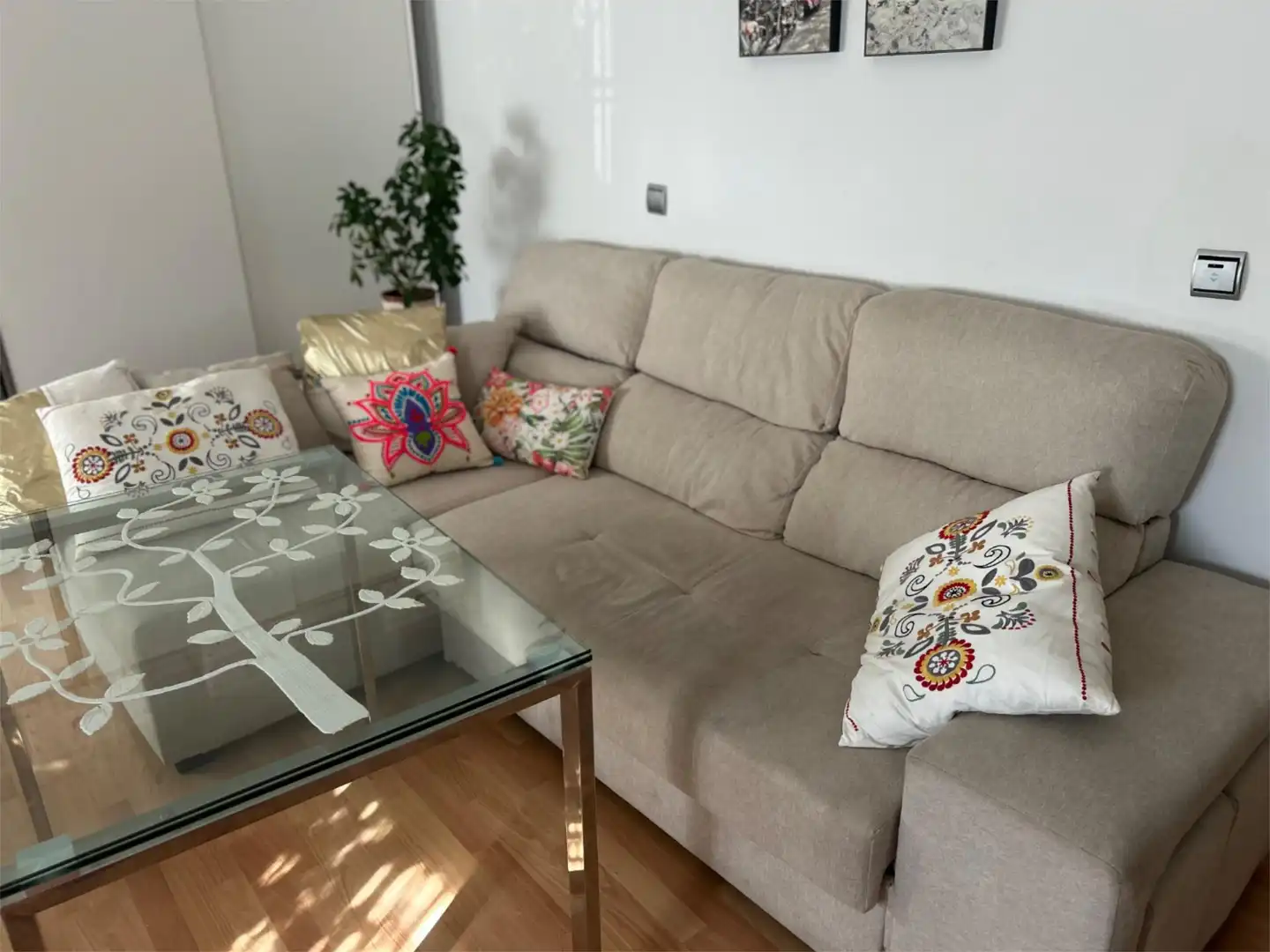 Piso en venta en Avenida Santa Marina, 54, Santa Marina Sala de estar de Piso en venta en Badajoz con Aire acondicionado, Calefacción y Parquet