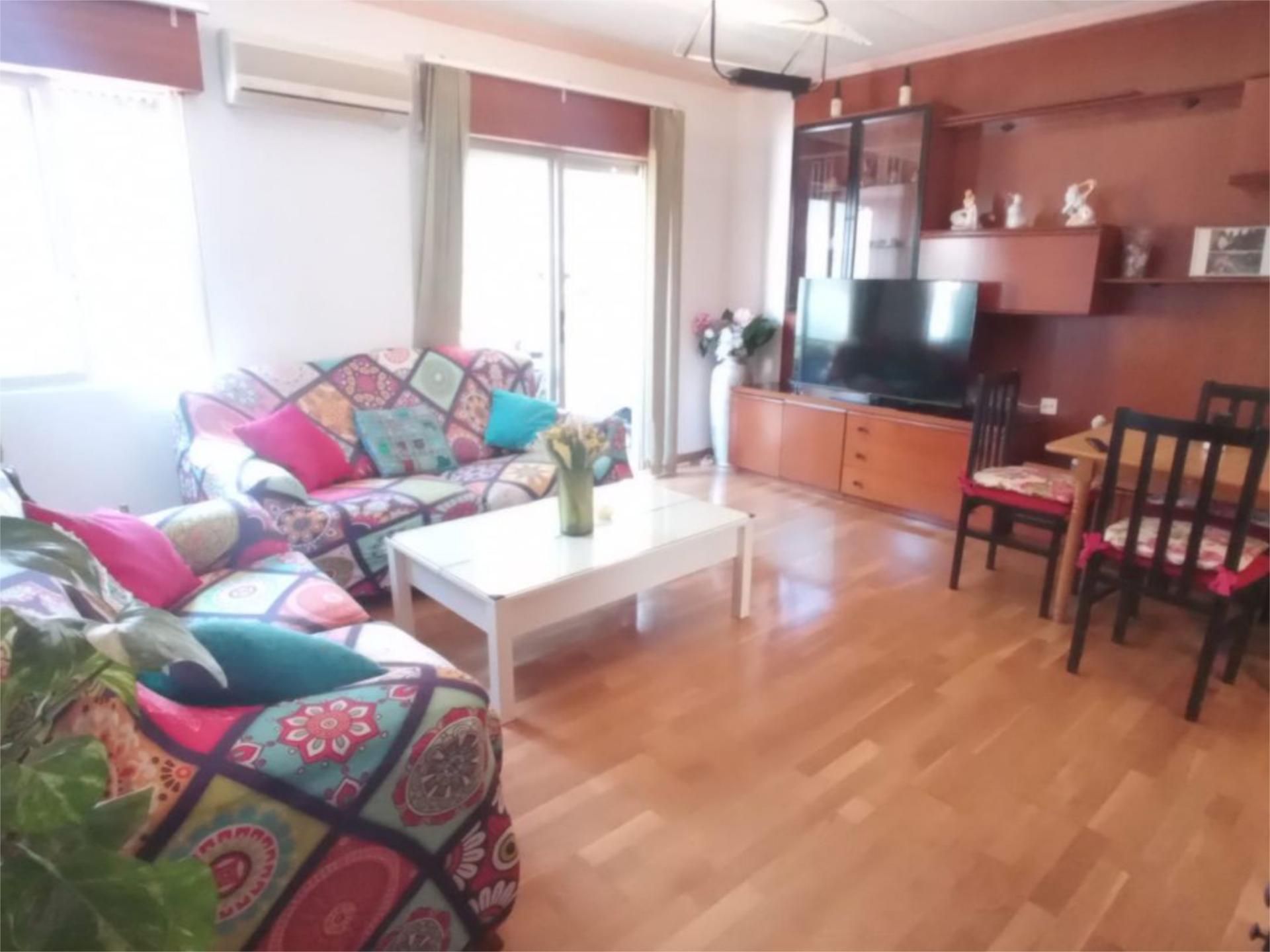 Living room of Flat for sale in Alicante / Alacant  with Air Conditioner, Heating and Parquet flooring