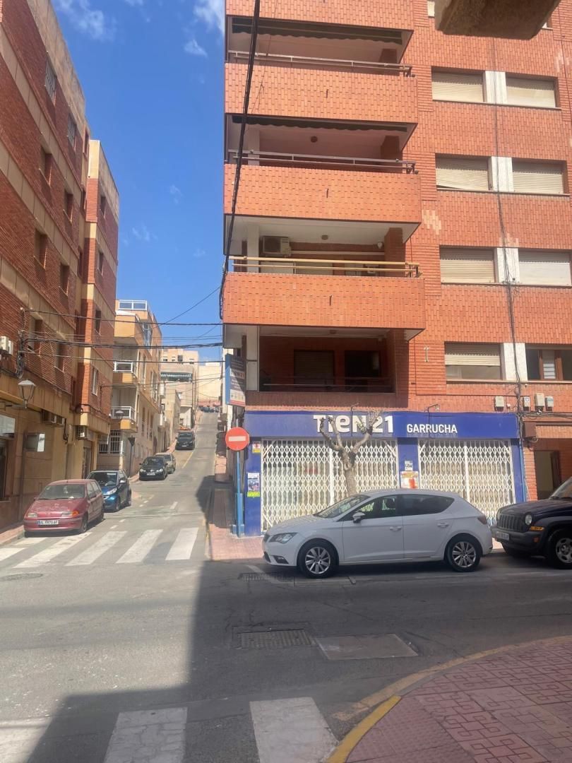 Vista exterior de Pis de lloguer en Garrucha amb Terrassa i Moblat