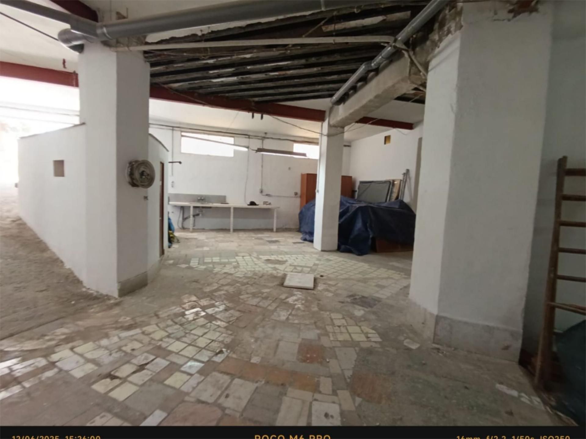 Local en venta en Alicante / Alacant con Amueblado