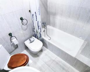 Badezimmer von Wohnung miete in Moraleja mit Heizung, Terrasse und Möbliert