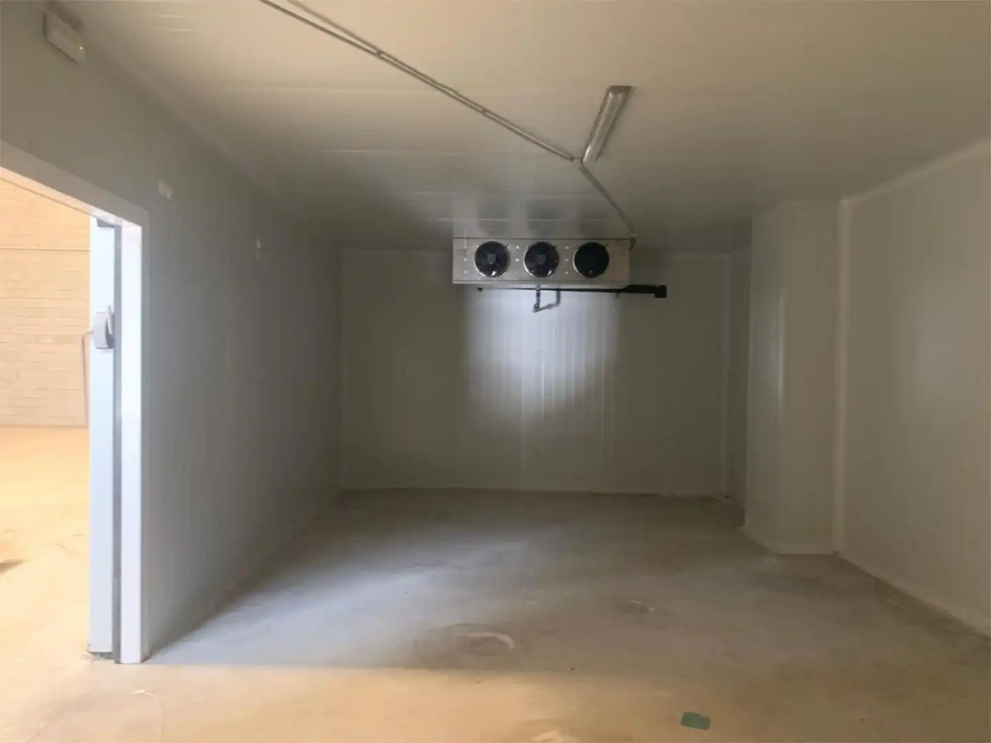 Nave industrial de alquiler en Finestrat