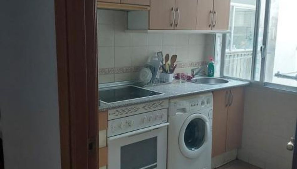 Habitación en Avenida la Salle, 21, Centro Ciudad, Plasencia - imagen 1 Foto 1 de Habitación en Avenida la Salle, 21, Centro Ciudad, Plasencia