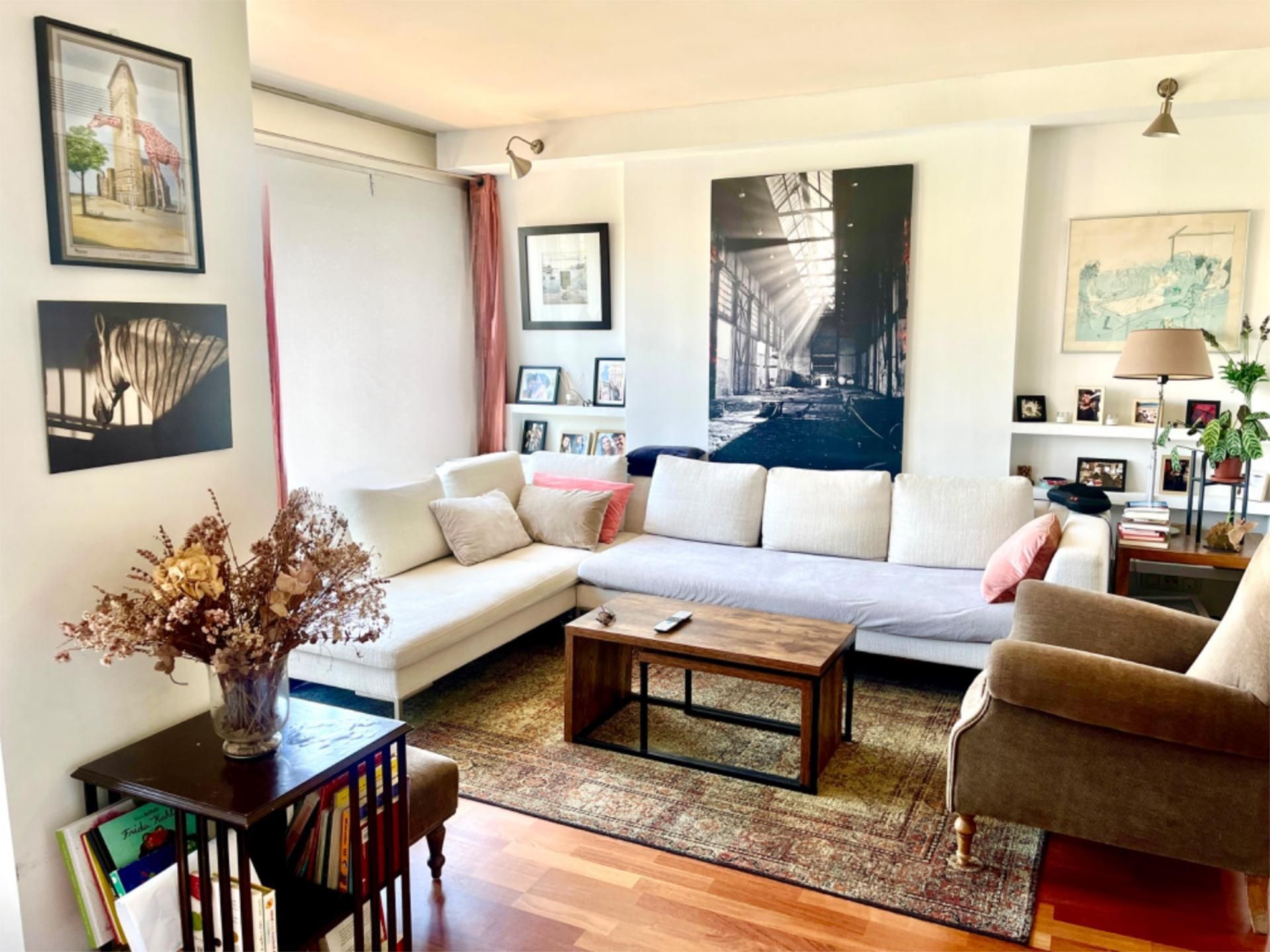 Living room of Flat for sale in  Barcelona Capital  with Air Conditioner, Terrace and Balcony