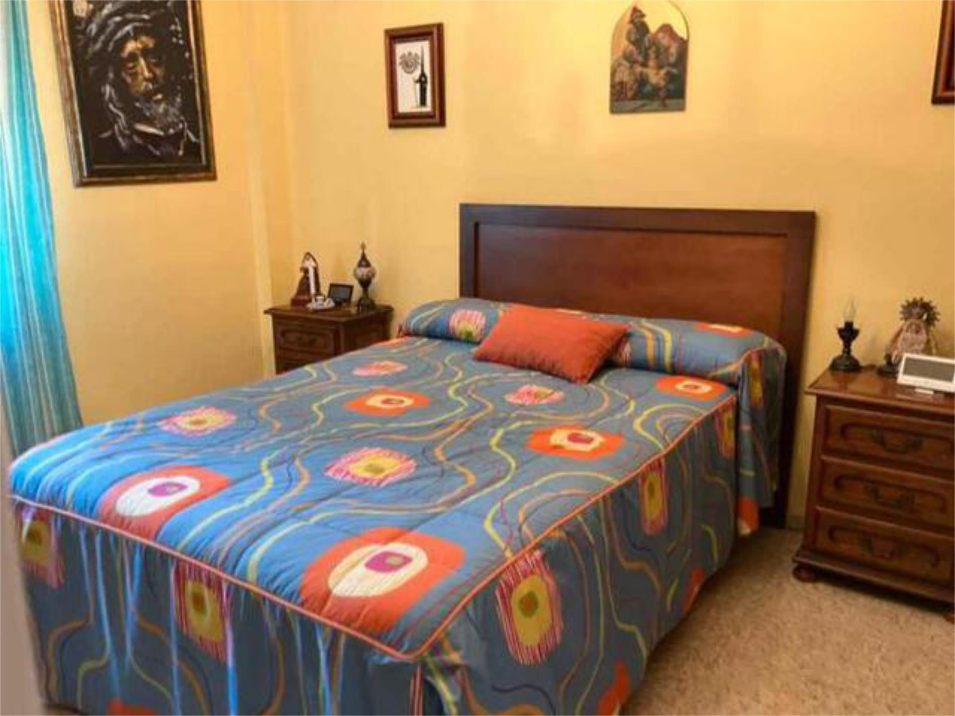 Bedroom of Flat for sale in  Sevilla Capital