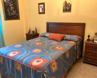 Bedroom of Flat for sale in  Sevilla Capital