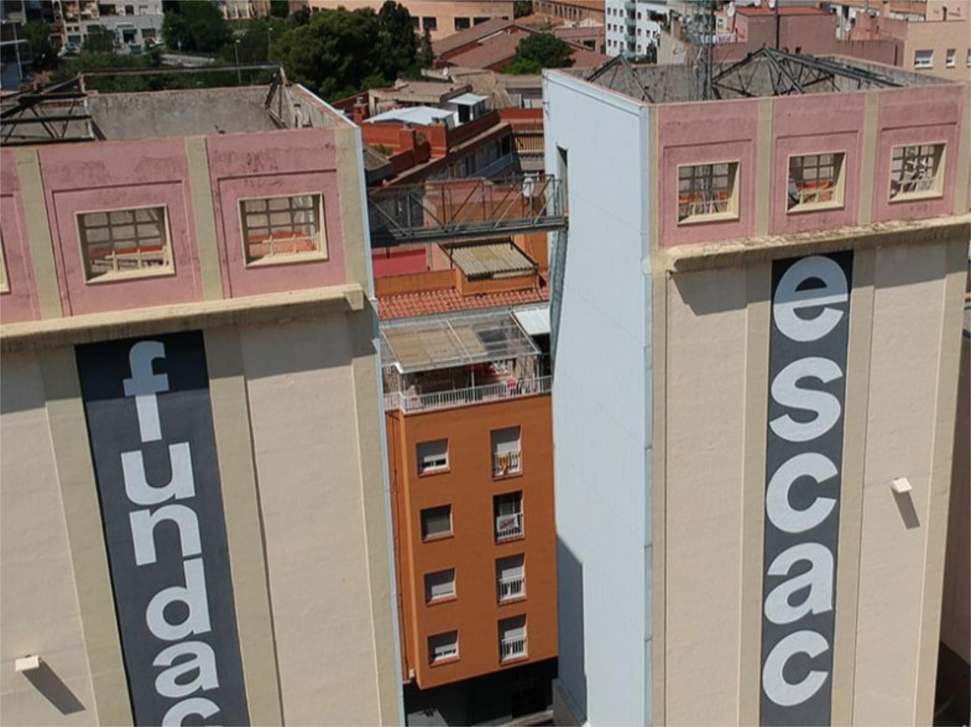 Vista exterior de Pis per a compartir en Terrassa amb Aire condicionat, Calefacció i Parquet