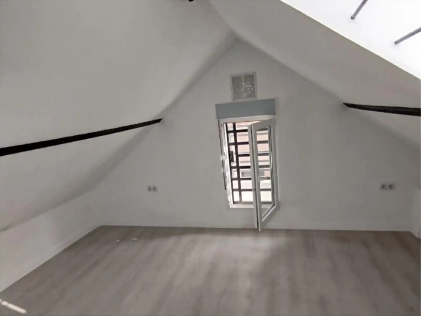 Casa adosada en venda a Calle Ramírez de Figueroa, 3, Los Castillejos - La Trinidad Dormitori de Casa adosada en venda en Málaga amb Aire condicionat, Calefacció i Parquet