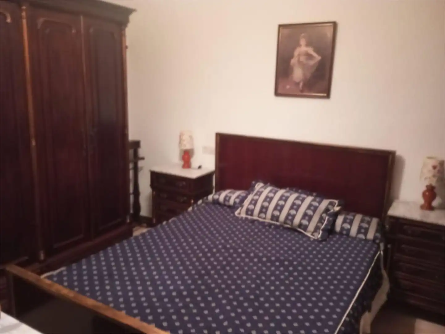Casa adosada en venta en Calle Colon, 43, El Campillo (Huelva) Habitación de Casa adosada en venta en El Campillo (Huelva) con Terraza y Amueblado