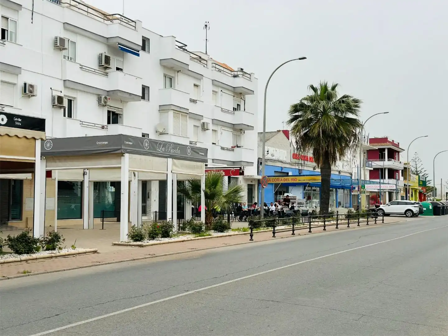 Local de alquiler en Coria del Río con Aire acondicionado y Amueblado