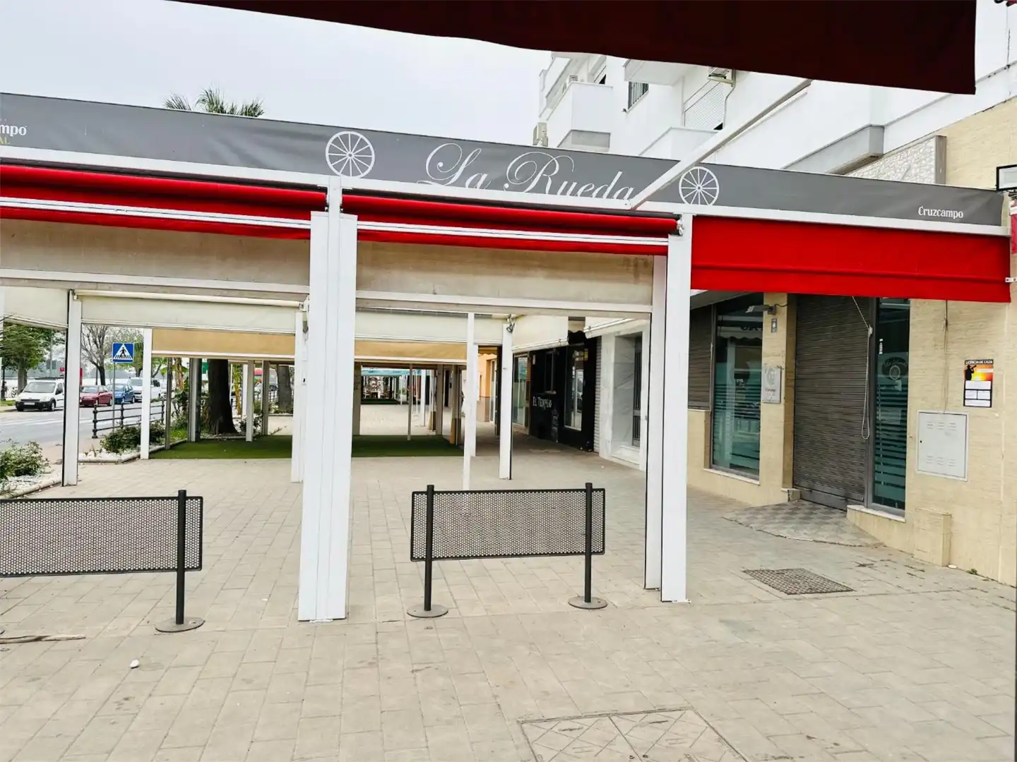 Local de alquiler en Coria del Río con Aire acondicionado y Amueblado