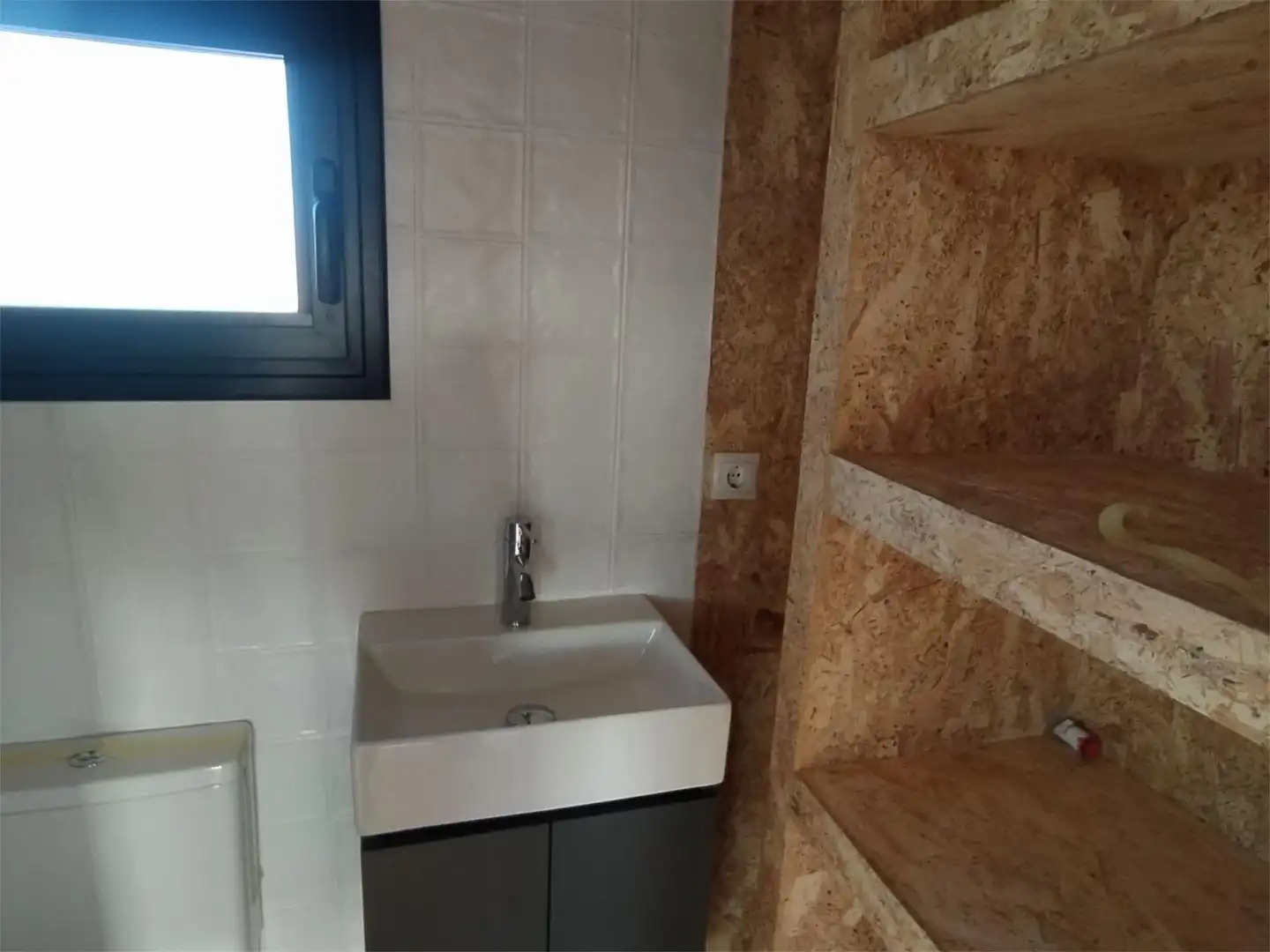 Wohnung zum Verkauf in Polígono Malpica II, 20, Santa Isabel Badezimmer von Wohnung zum Verkauf in Zaragoza Capital mit Klimaanlage