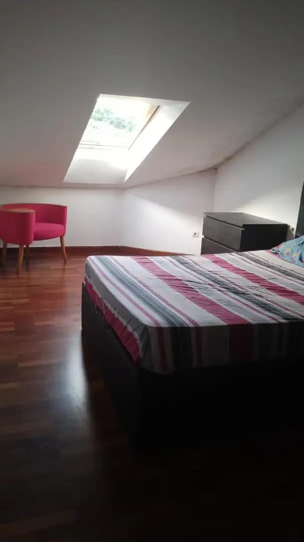 Piso en venta en Avenida Alcalde Manuel Platas Varela, 195b, Oseiro Habitación de Piso en venta en Arteixo