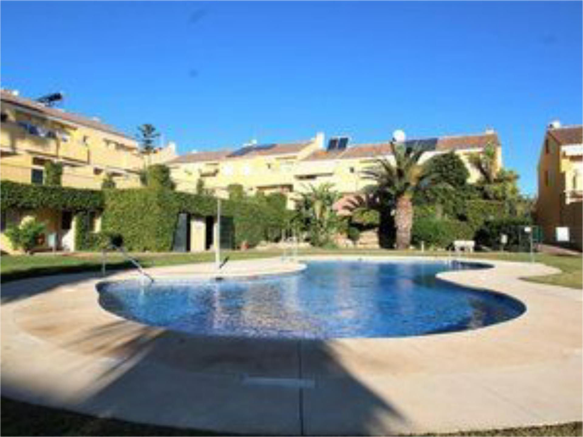 Jardí de Pis en venda en Estepona amb Aire condicionat, Terrassa i Piscina