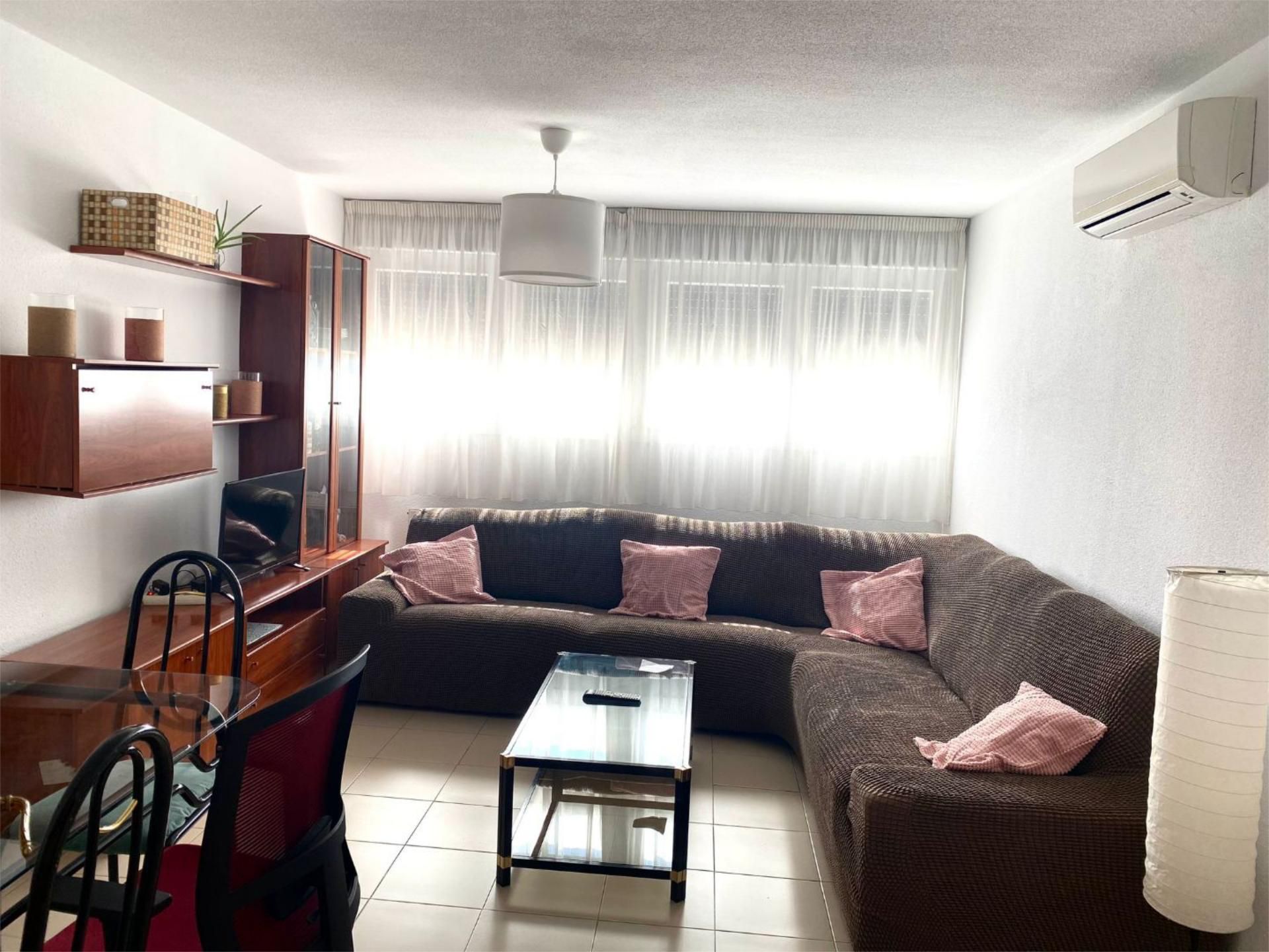 Living room of Flat to share in  Madrid Capital  with Air Conditioner, Heating and Private garden