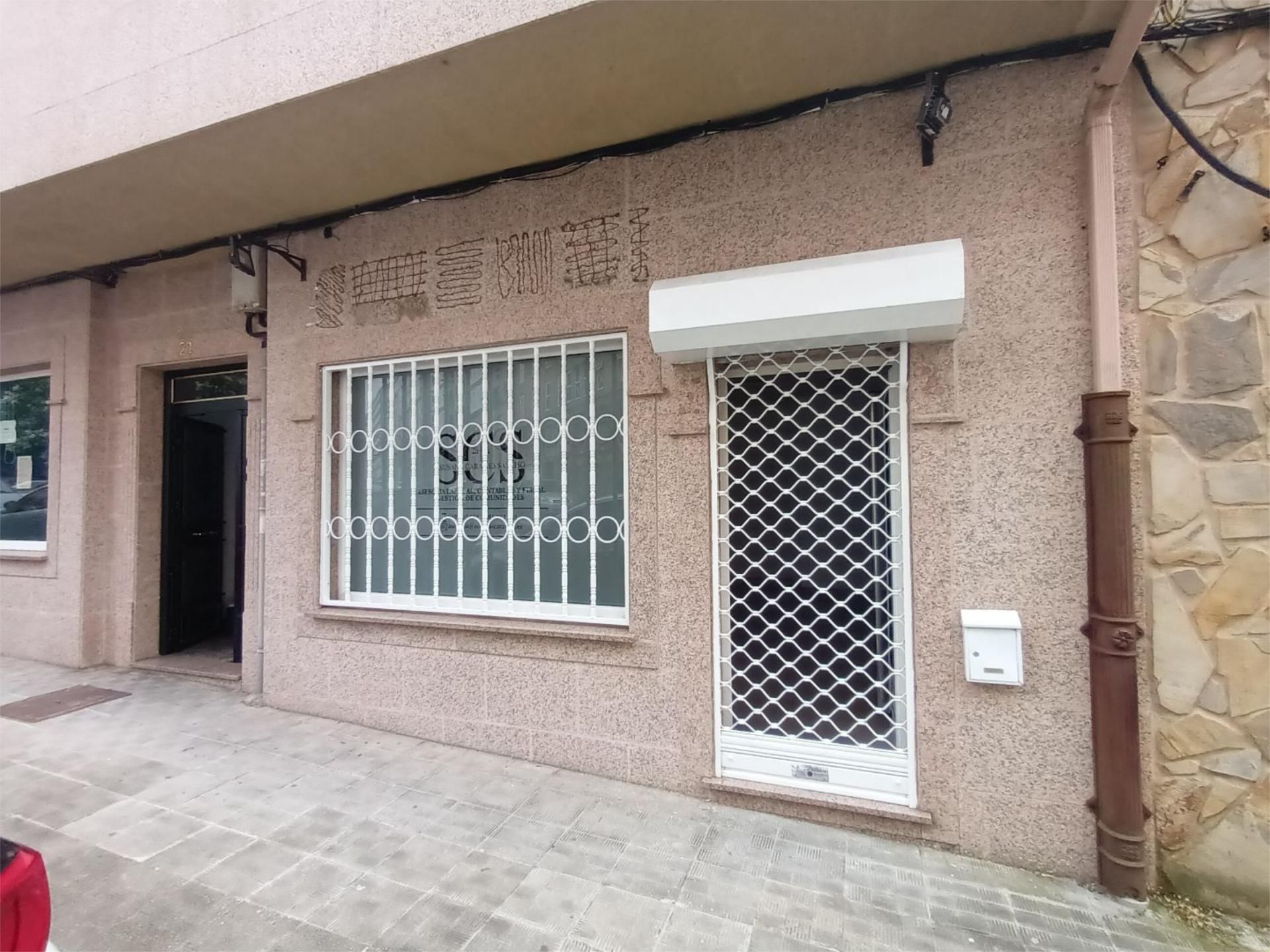 Vista exterior de Local de lloguer en Ferrol