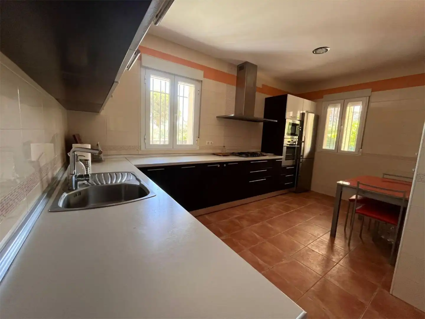 Küche von Wohnung zum Verkauf in Baeza mit Klimaanlage, Terrasse und Schwimmbad