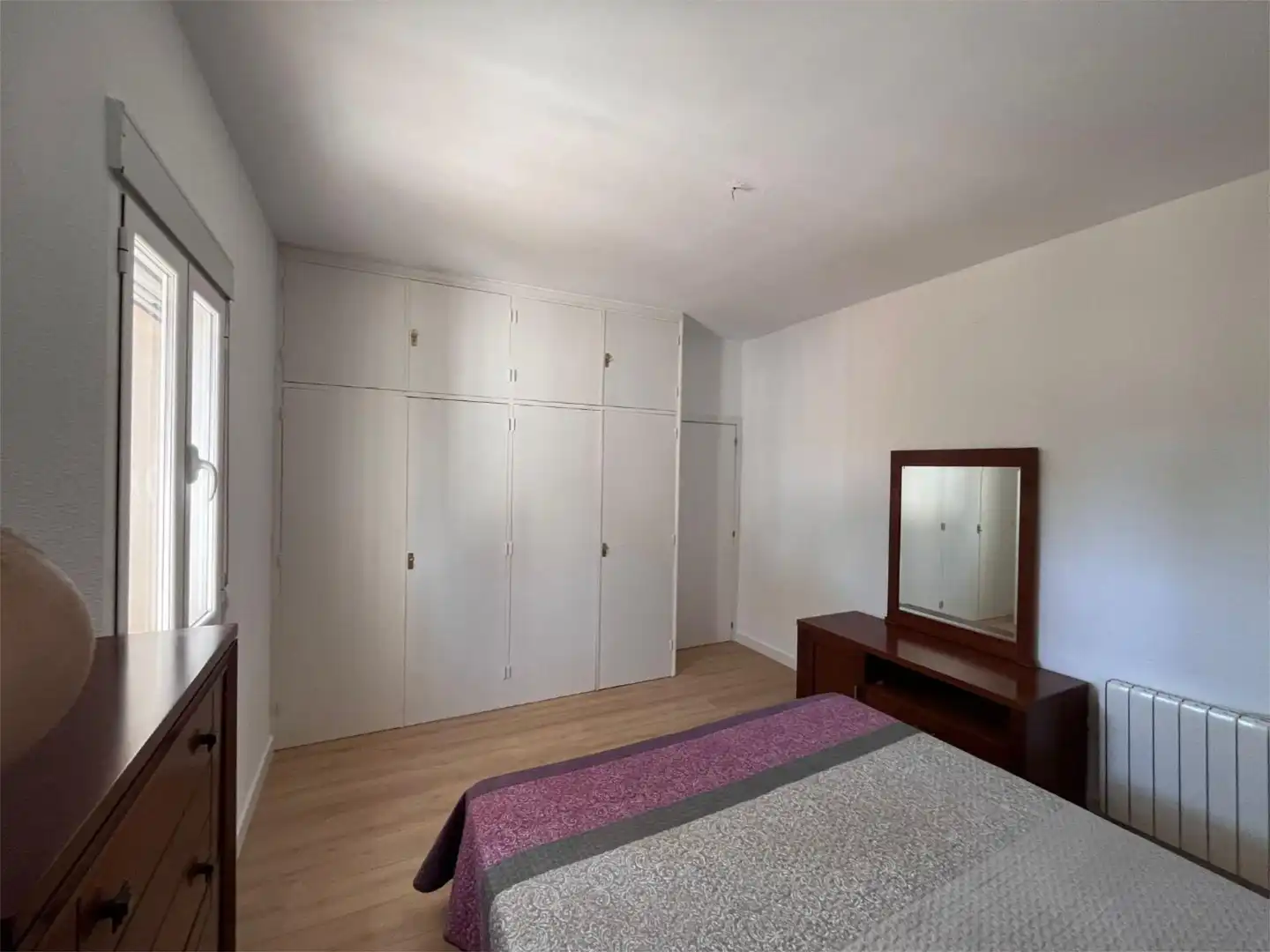 Schlafzimmer von Wohnung zum Verkauf in Baeza mit Klimaanlage, Terrasse und Schwimmbad