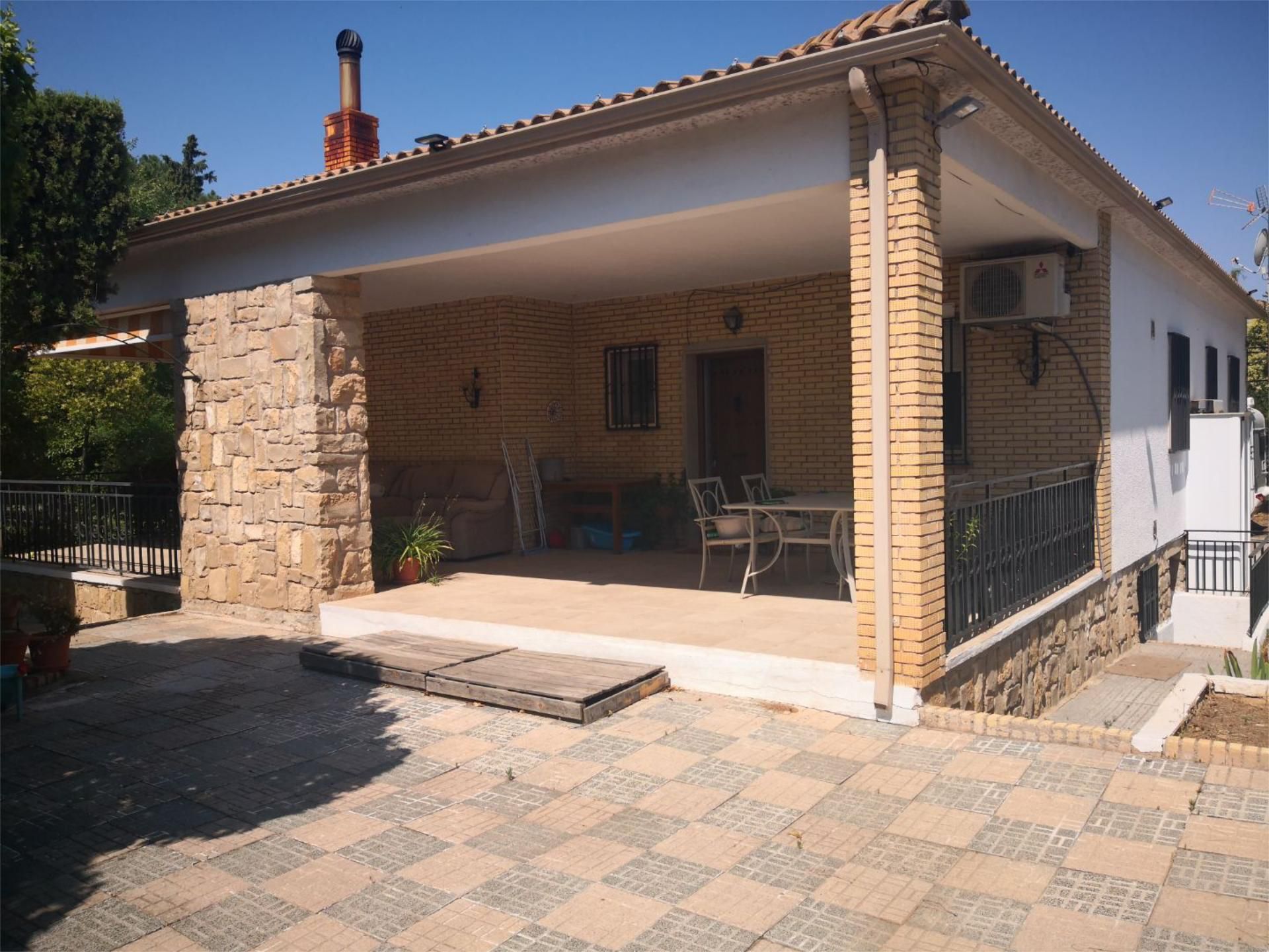 Terrassa de Pis en venda en Baeza amb Aire condicionat, Terrassa i Piscina