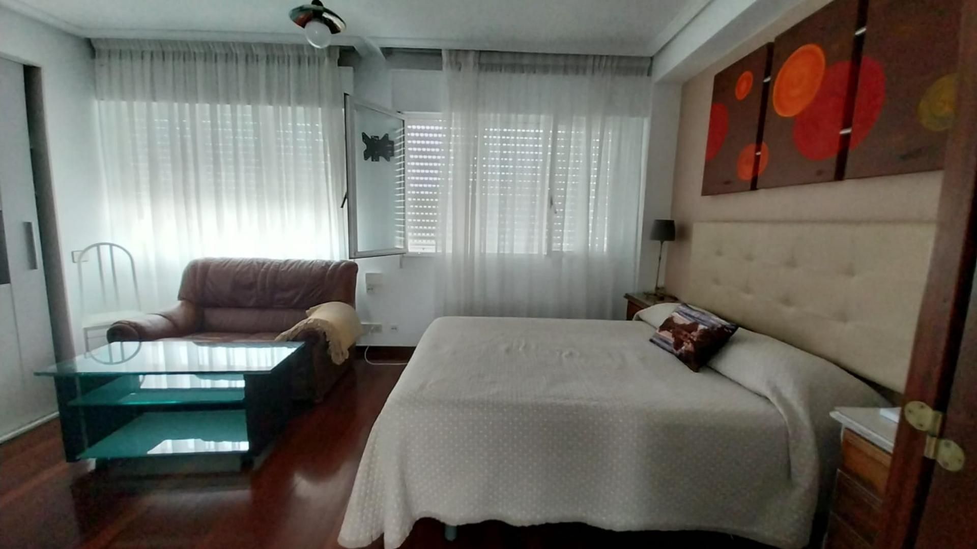 Bedroom of Flat to share in Cee  with Heating, Parquet flooring and Furnished
