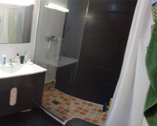 Bathroom of Flat to rent in Cerdanyola del Vallès  with Terrace