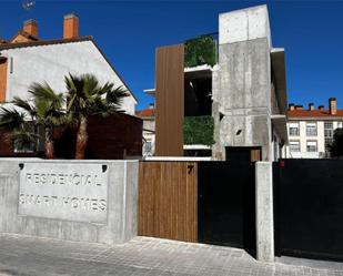 Exterior view of Apartment to rent in Villanueva de la Cañada  with Air Conditioner, Heating and Private garden