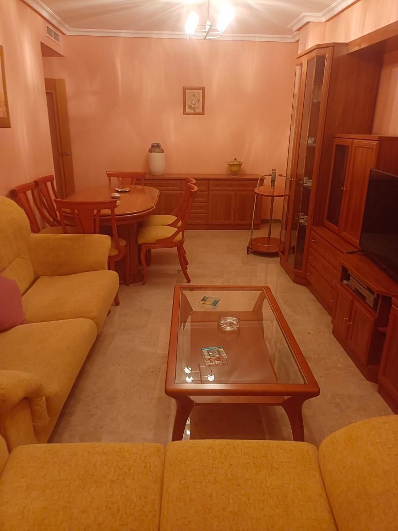 Sala d'estar de Pis en venda en Villajoyosa / La Vila Joiosa amb Aire condicionat, Calefacció i Jardí privat