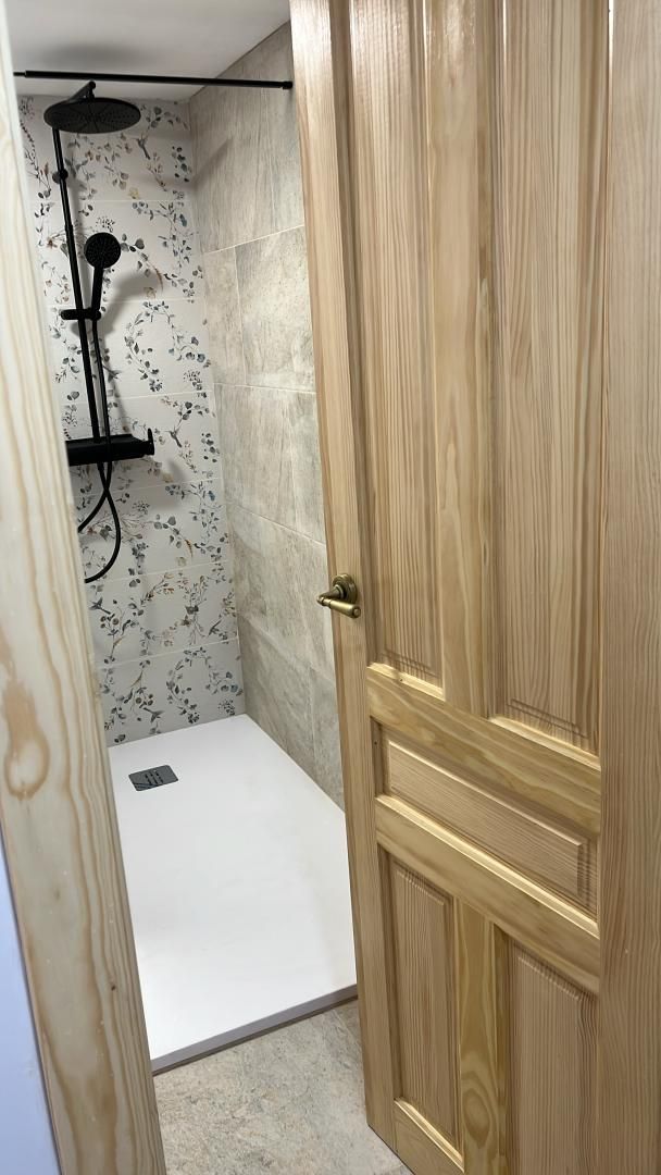 Bathroom of Flat to rent in Casares