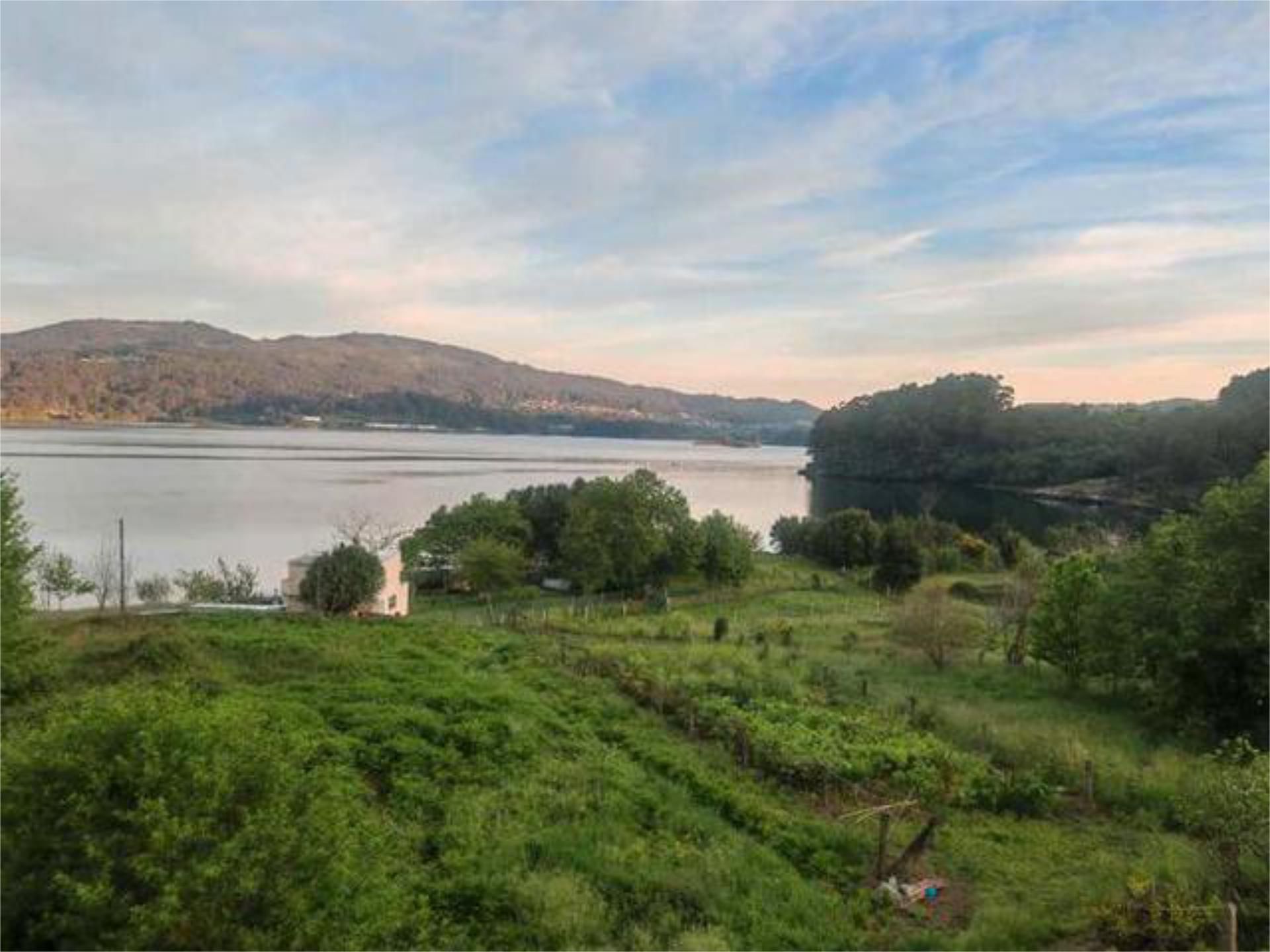 Single-family semi-detached to rent in Redondela