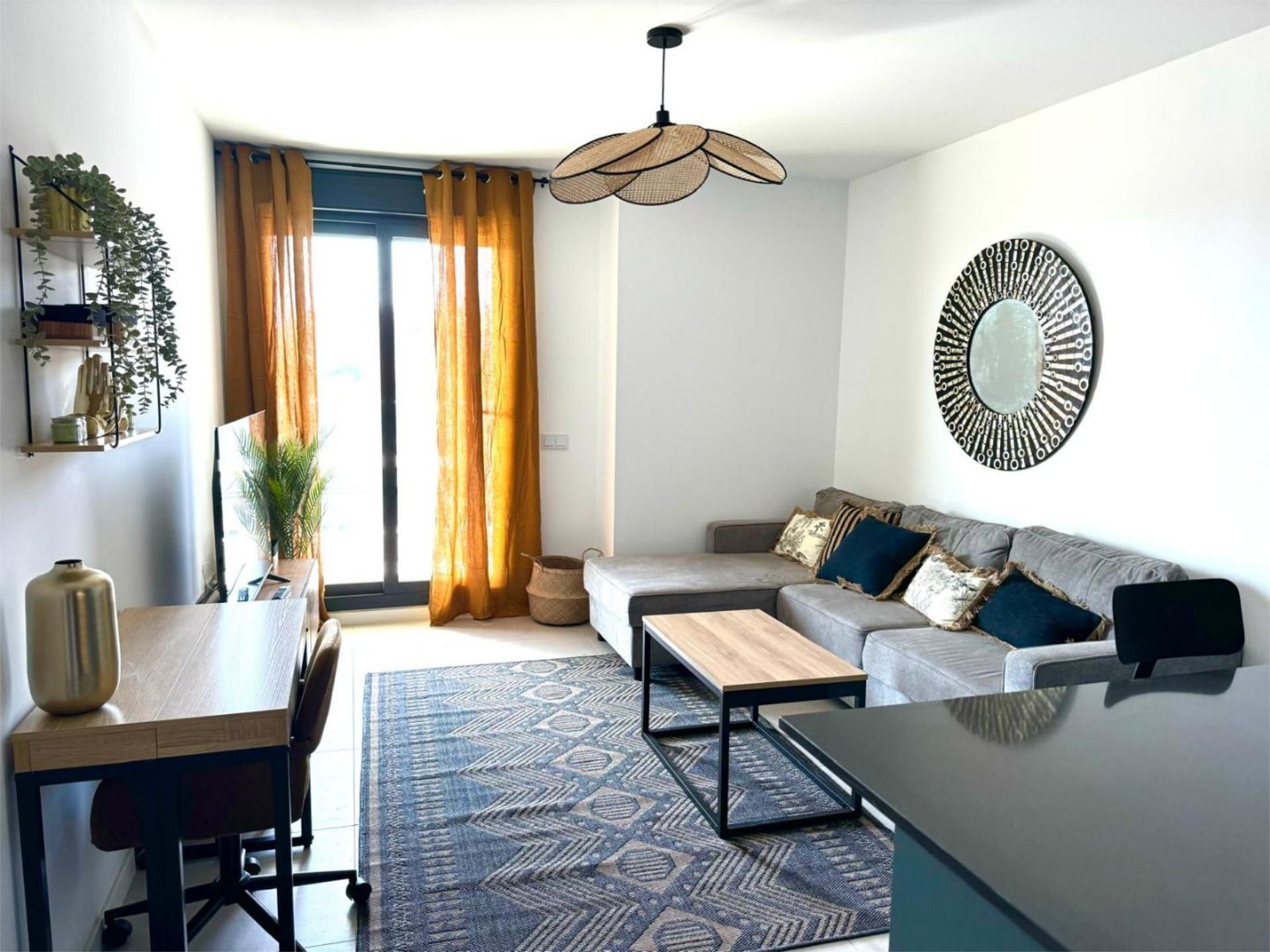 Living room of Flat to rent in  Almería Capital  with Air Conditioner, Heating and Terrace