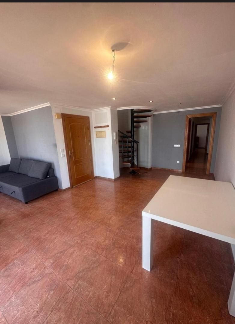 Dúplex en venda en Chiva amb Aire condicionat, Forn i Balcó