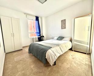 Bedroom of Attic to share in  Valencia Capital  with Air Conditioner, Heating and Terrace