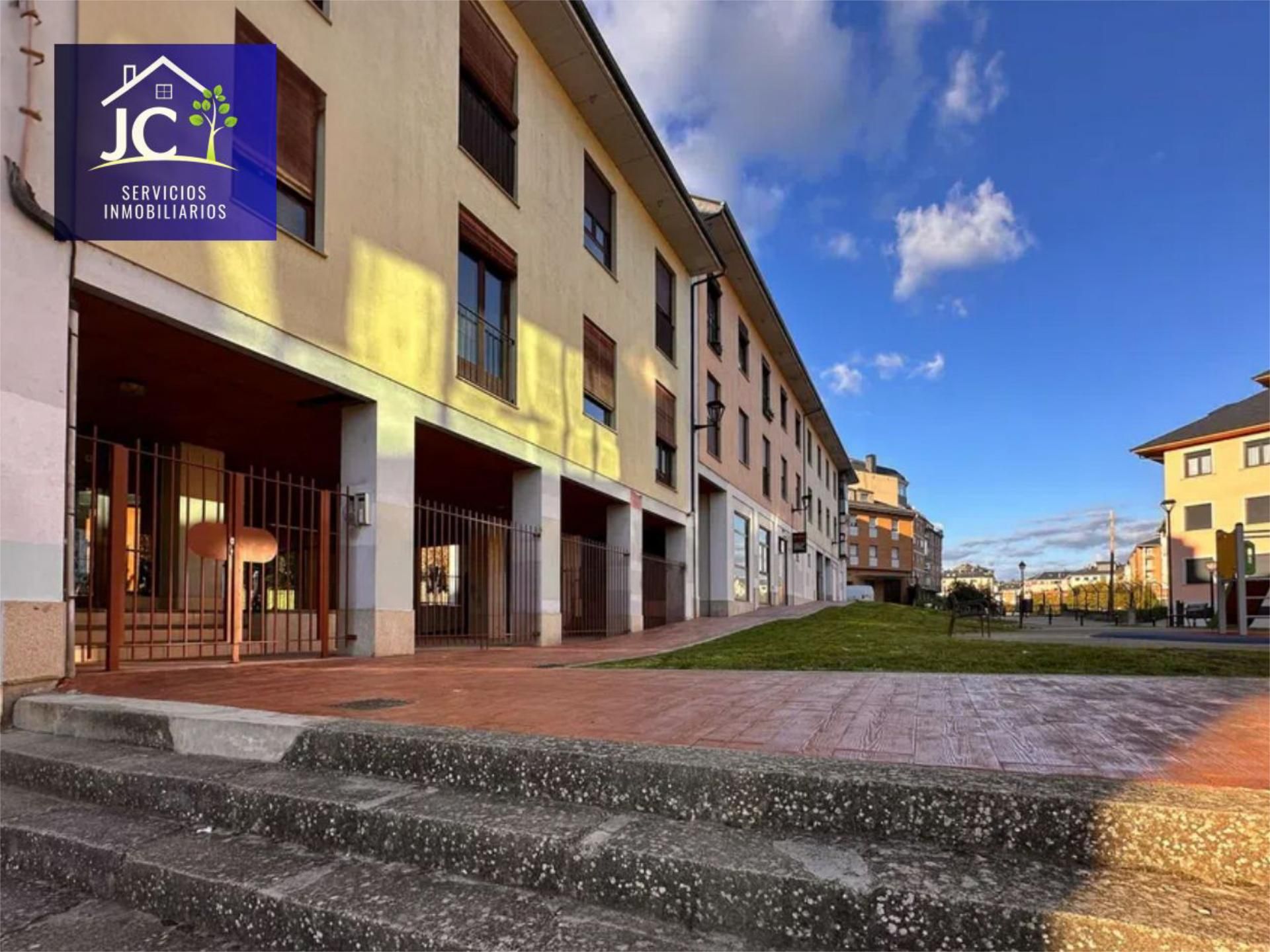 Exterior view of Flat for sale in Ponferrada  with Heating, Parquet flooring and Storage room