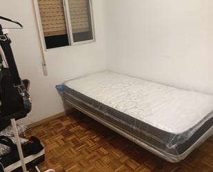 Bedroom of Flat to share in  Madrid Capital  with Air Conditioner, Parquet flooring and Furnished