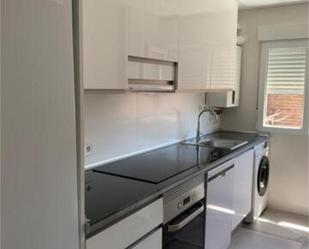 Cuina de Pis de lloguer en  Madrid Capital amb Terrassa i Moblat