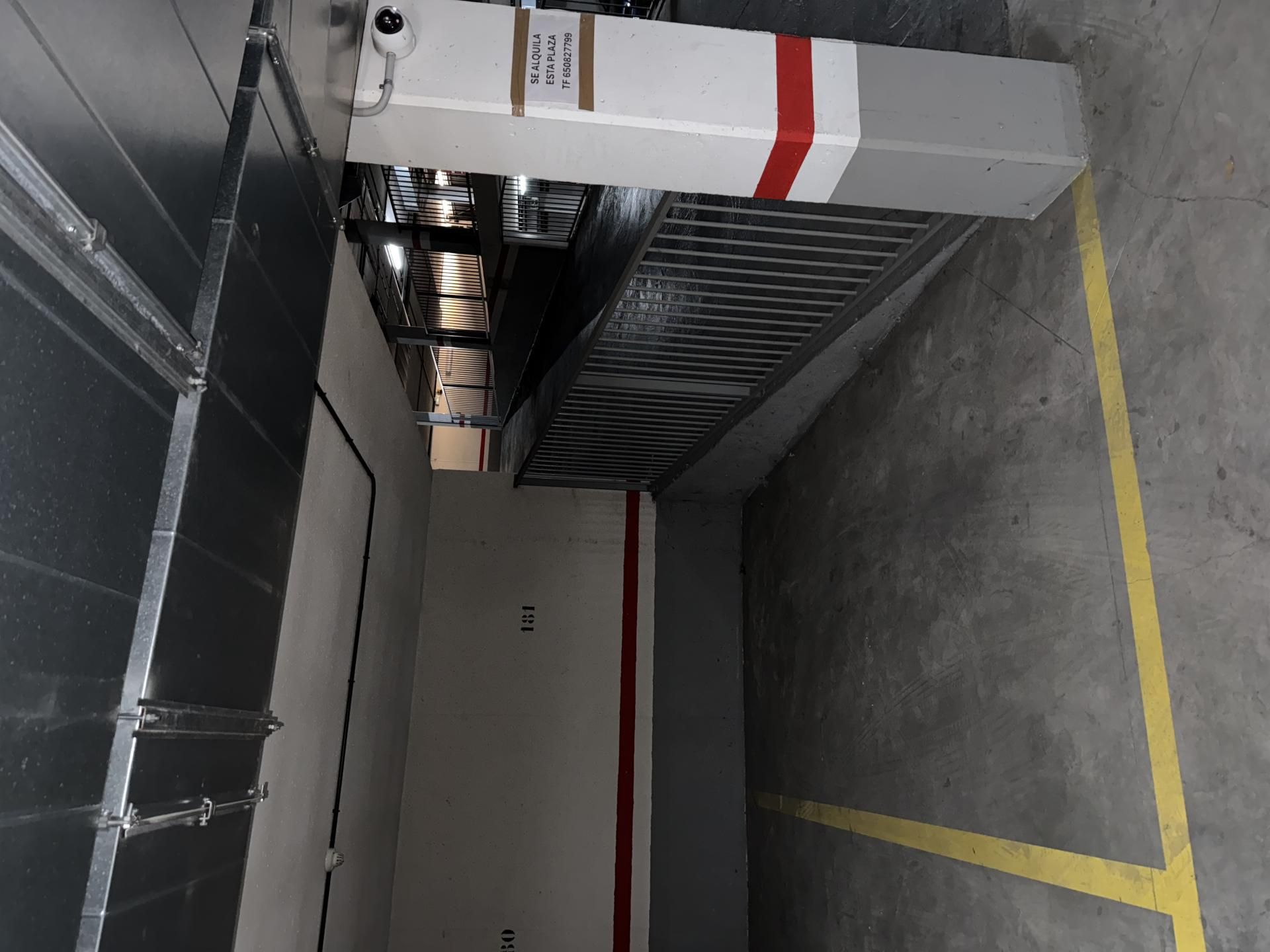 Parking of Garage to rent in  Logroño
