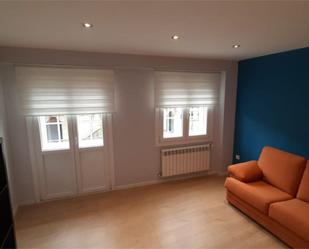 Living room of Flat to rent in Santiago de Compostela   with Balcony