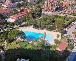 Piscina de Apartament de lloguer en Alicante / Alacant amb Calefacció, Jardí privat i Terrassa
