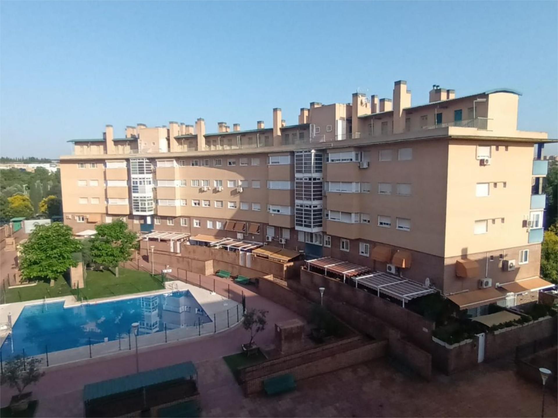Exterior view of Flat to rent in Leganés  with Air Conditioner, Heating and Parquet flooring